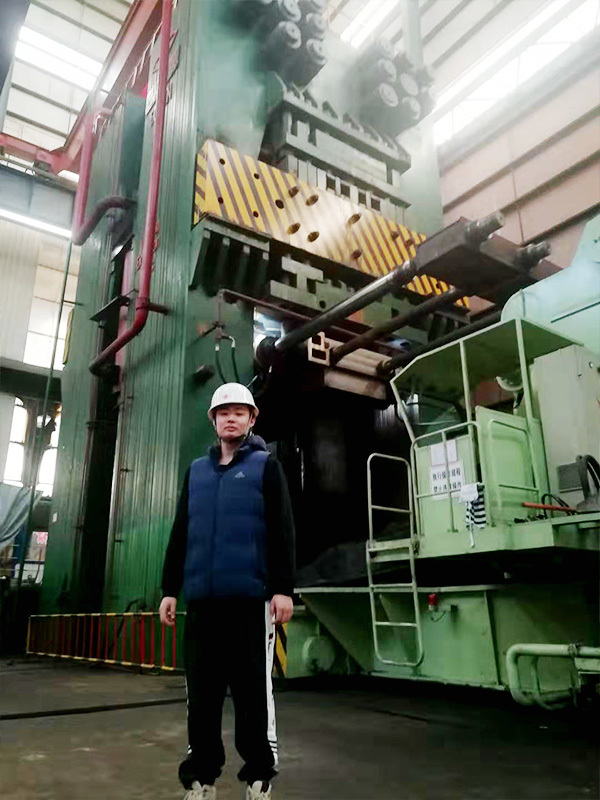 16000T模(mó)鍛液壓(yā)機-河北(běi)宏潤