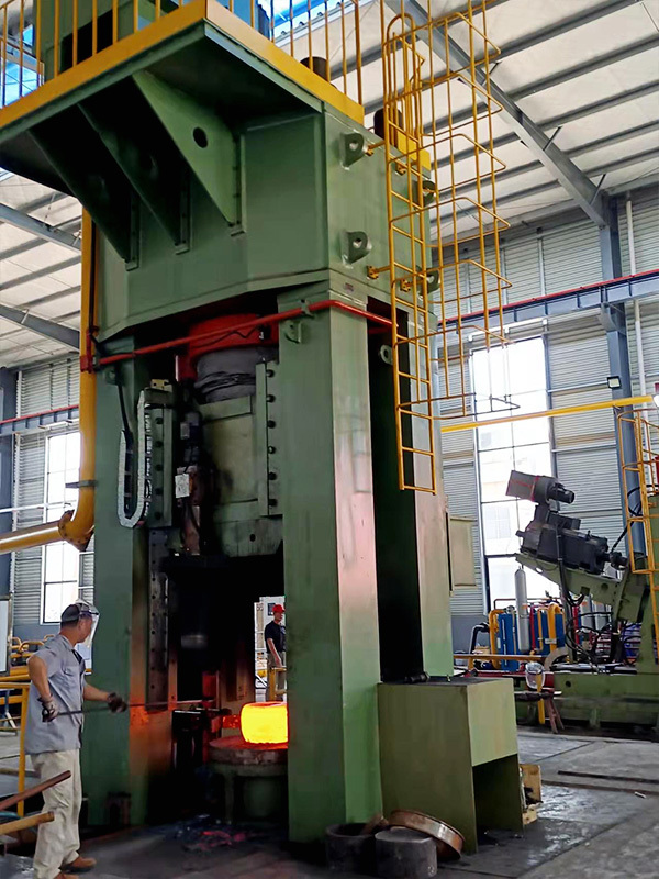 1600T開坯液壓機(ji)-江蘇弘揚