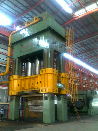 泰安華偉(wěi)重工10000T鍛造液壓(yā)機