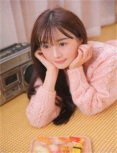客厅H伦亲女小芳小雪视频
